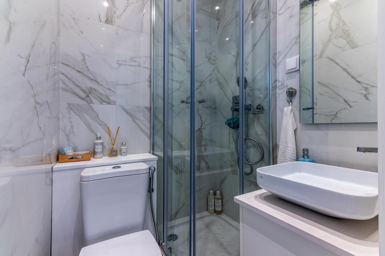 Angelina Vidal Duplex With Terrace Apartment Lissabon